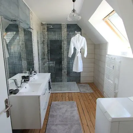 Au Mont Chez Nous # Jacuzzi & Sauna # Pontorson