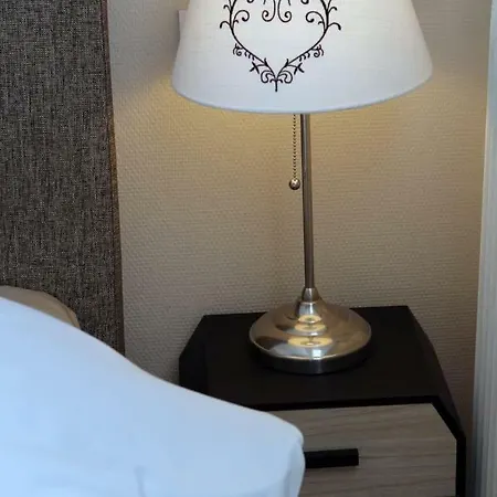 Au Mont Chez Nous Jaccuzi Et Sauna * Pontorson