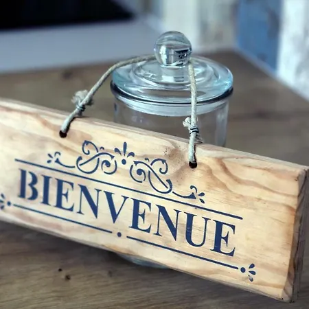 Au Mont Chez Nous Jaccuzi Et Sauna Hébergement de vacances Pontorson