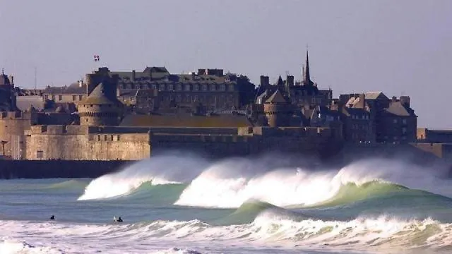 Au Mont Chez Nous # Jacuzzi&sauna # Ferienhaus Pontorson